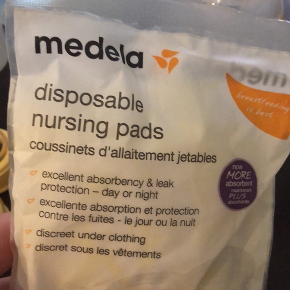 Medela Bottle Set - Picture 2 of 5